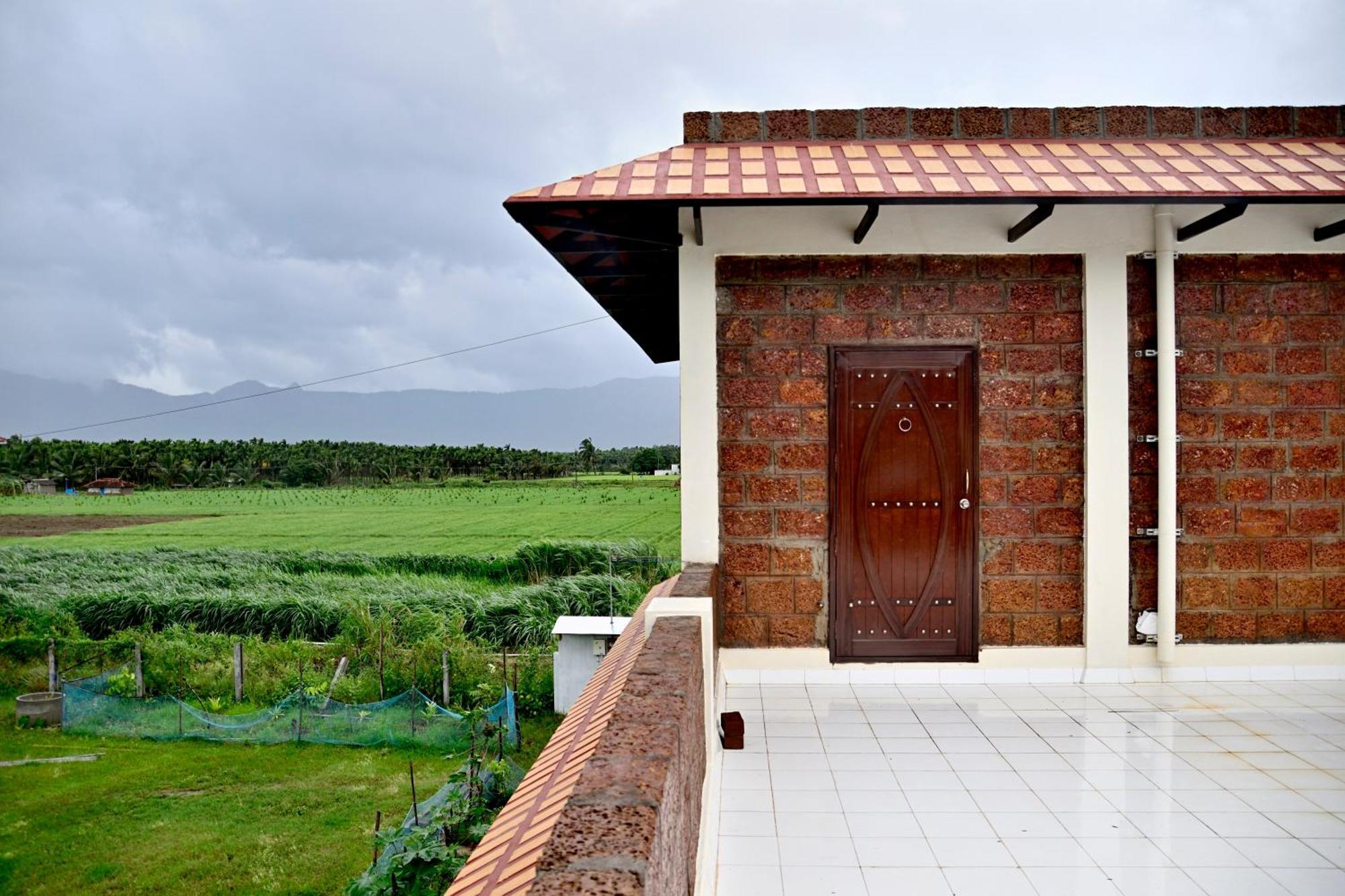 Lakshmi Illam Near Isha Yoga Adiyogi Apartment Alandurai Ngoại thất bức ảnh